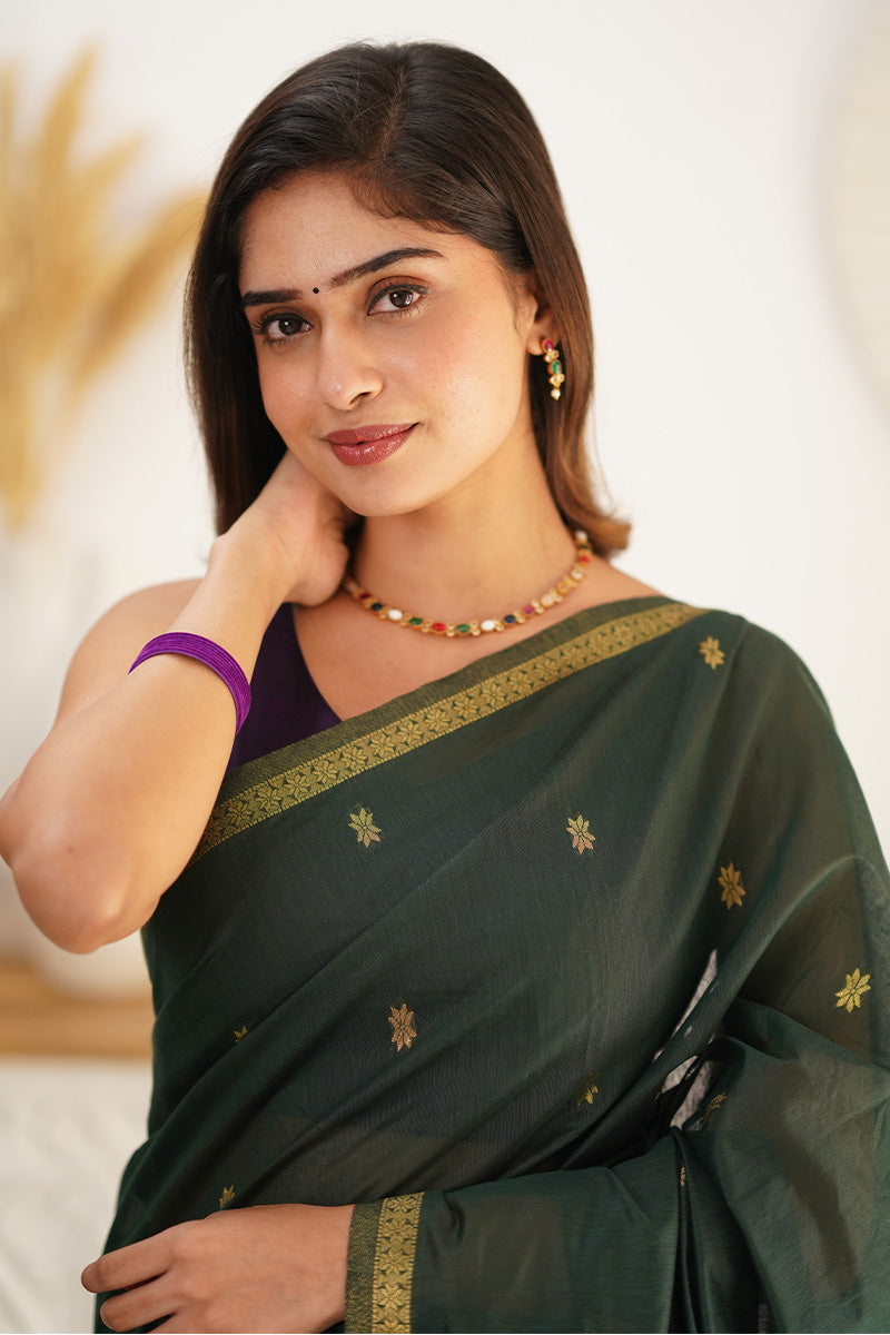 Radiant Extravagant Green Cotton Silk Saree With Effervescent Blouse Piece