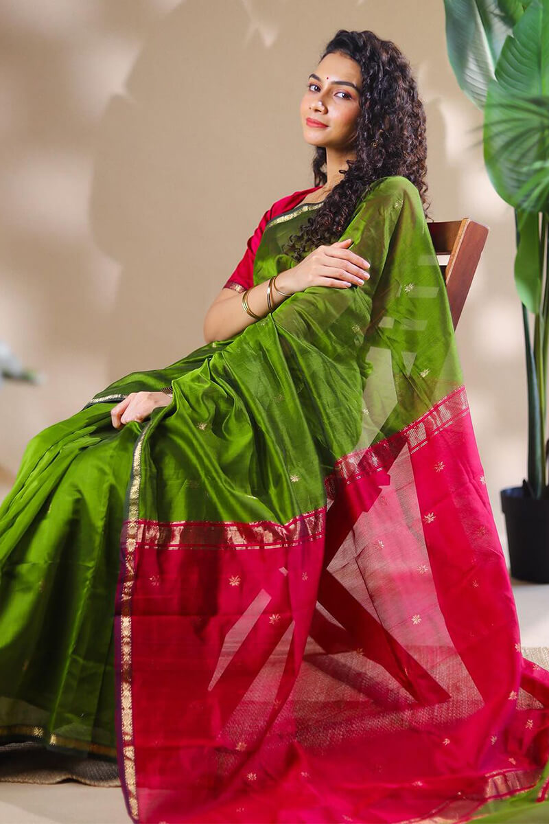 Serendipity Green Cotton Silk Saree With Confounding Blouse Piece