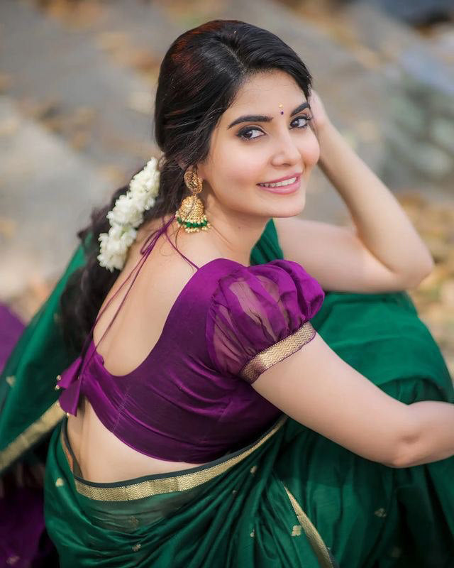 Unique Green Cotton Silk Saree With Phenomenal Blouse Piece