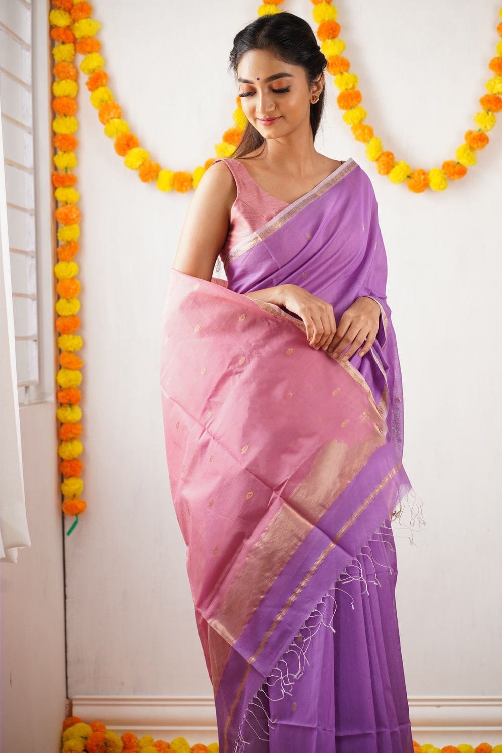 Elegant Lavendor Cotton Silk Saree With Quixotic Blouse Piece