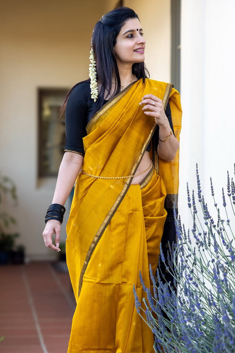 Grandiose Mustard Cotton Silk Saree With Sonorous Blouse Piecec