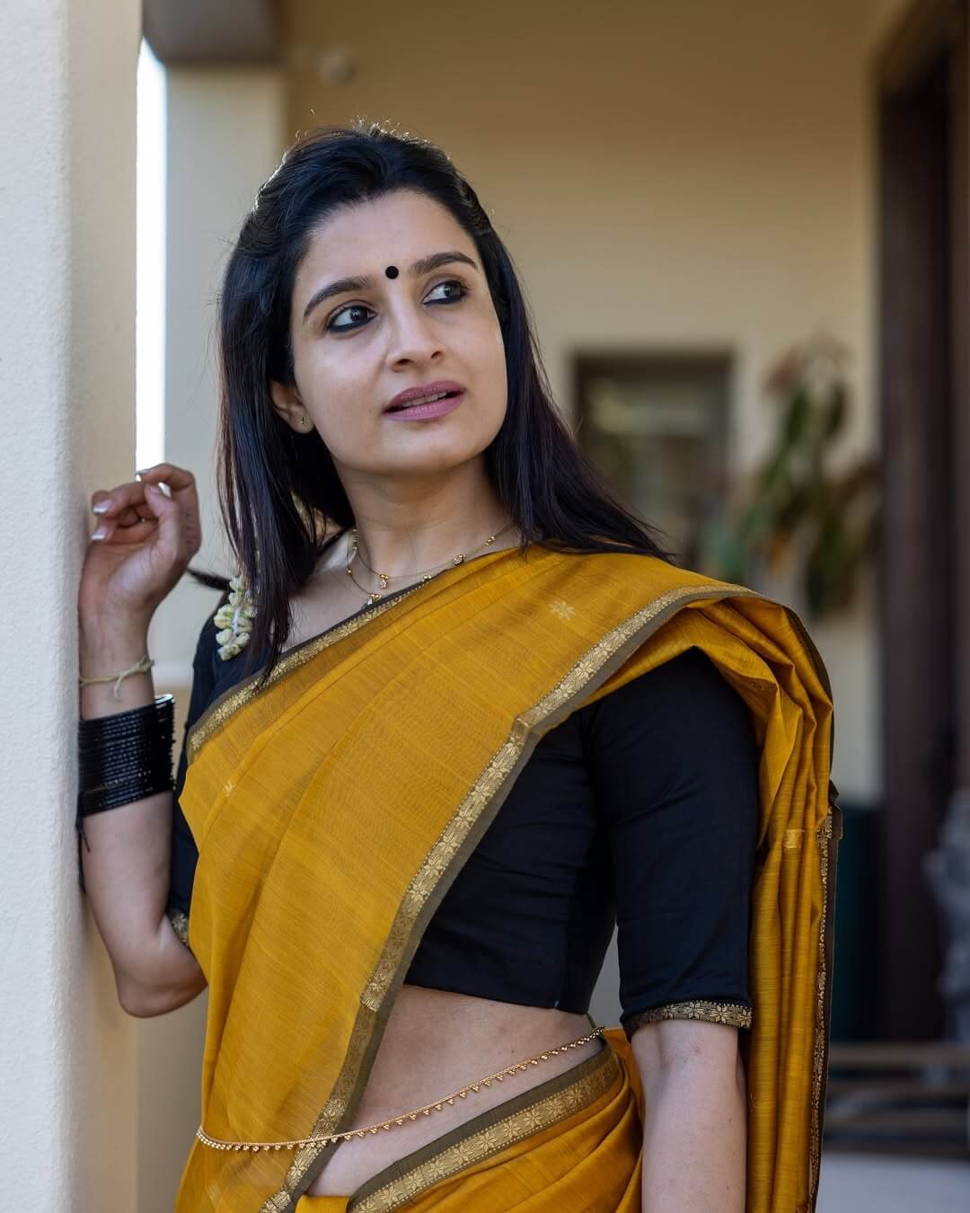 Grandiose Mustard Cotton Silk Saree With Sonorous Blouse Piecec