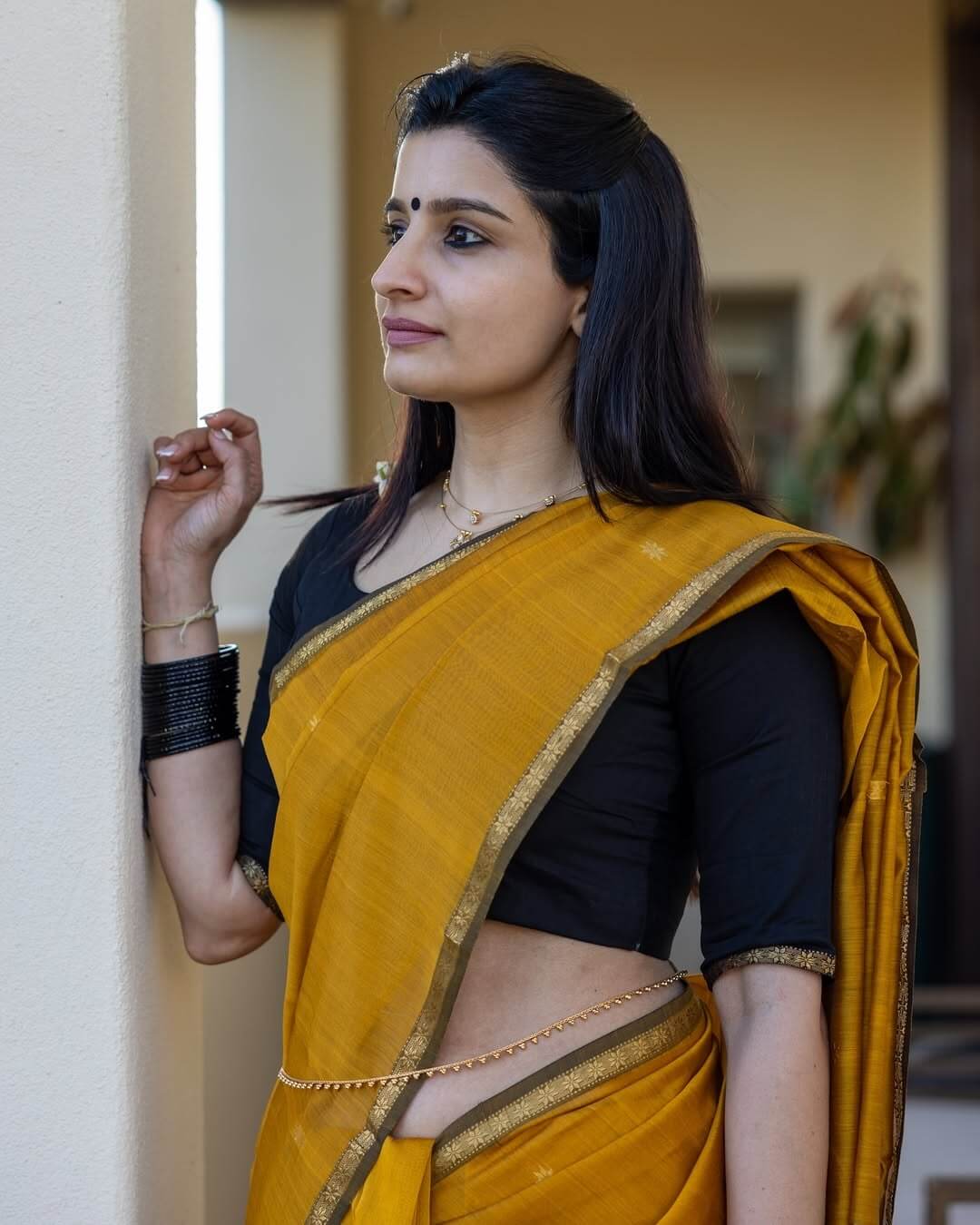 Grandiose Mustard Cotton Silk Saree With Sonorous Blouse Piecec
