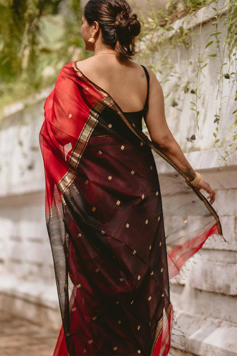 Smashing Red Cotton Silk Saree With Winsome Blouse Piece