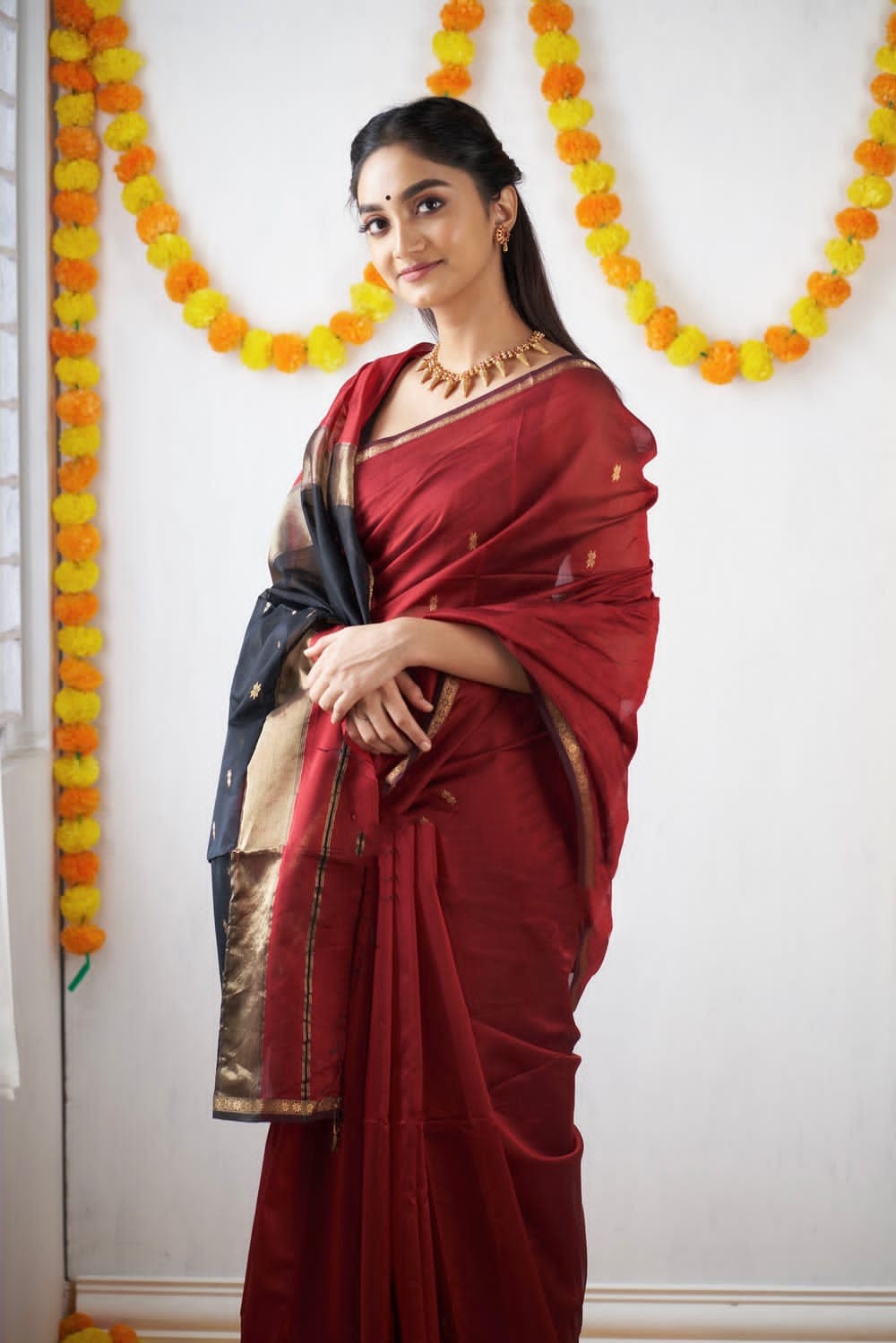 Stunning Red Cotton Silk Saree With Exemplary Blouse Piece