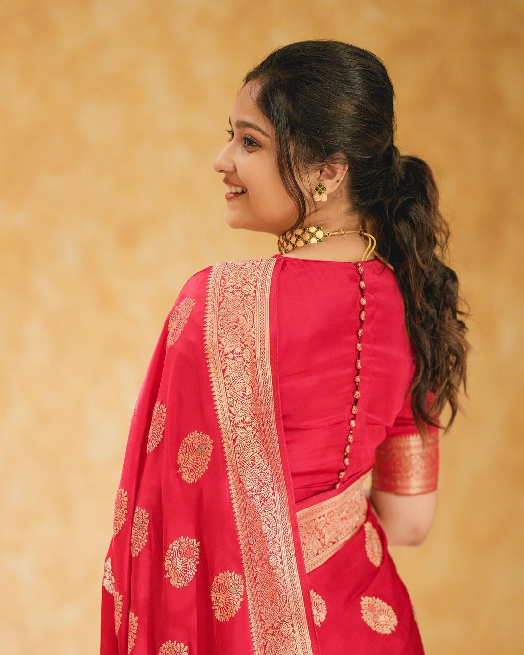 Tremendous glam Red Soft Silk Saree With Desuetude Blouse Piece