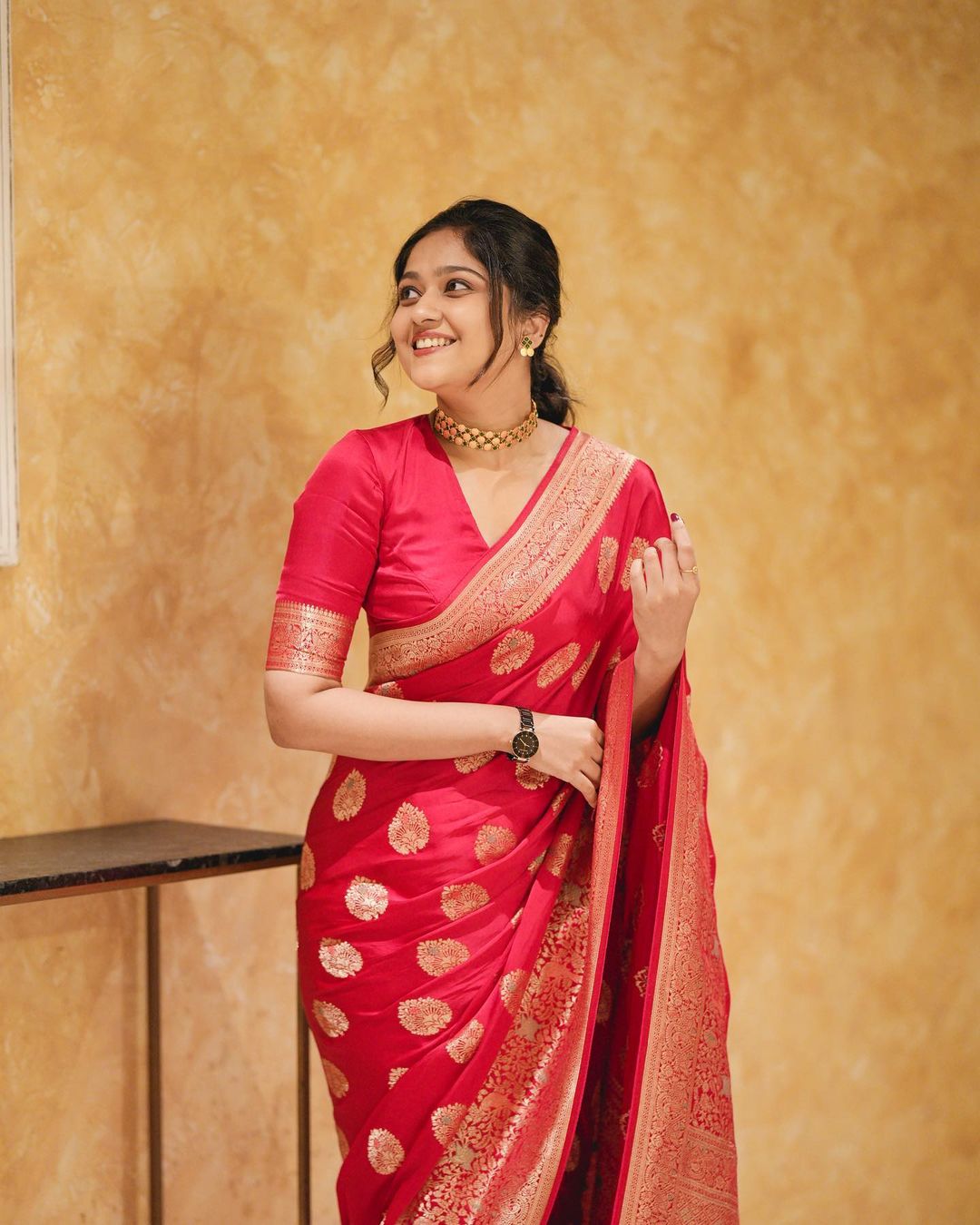 Tremendous glam Red Soft Silk Saree With Desuetude Blouse Piece