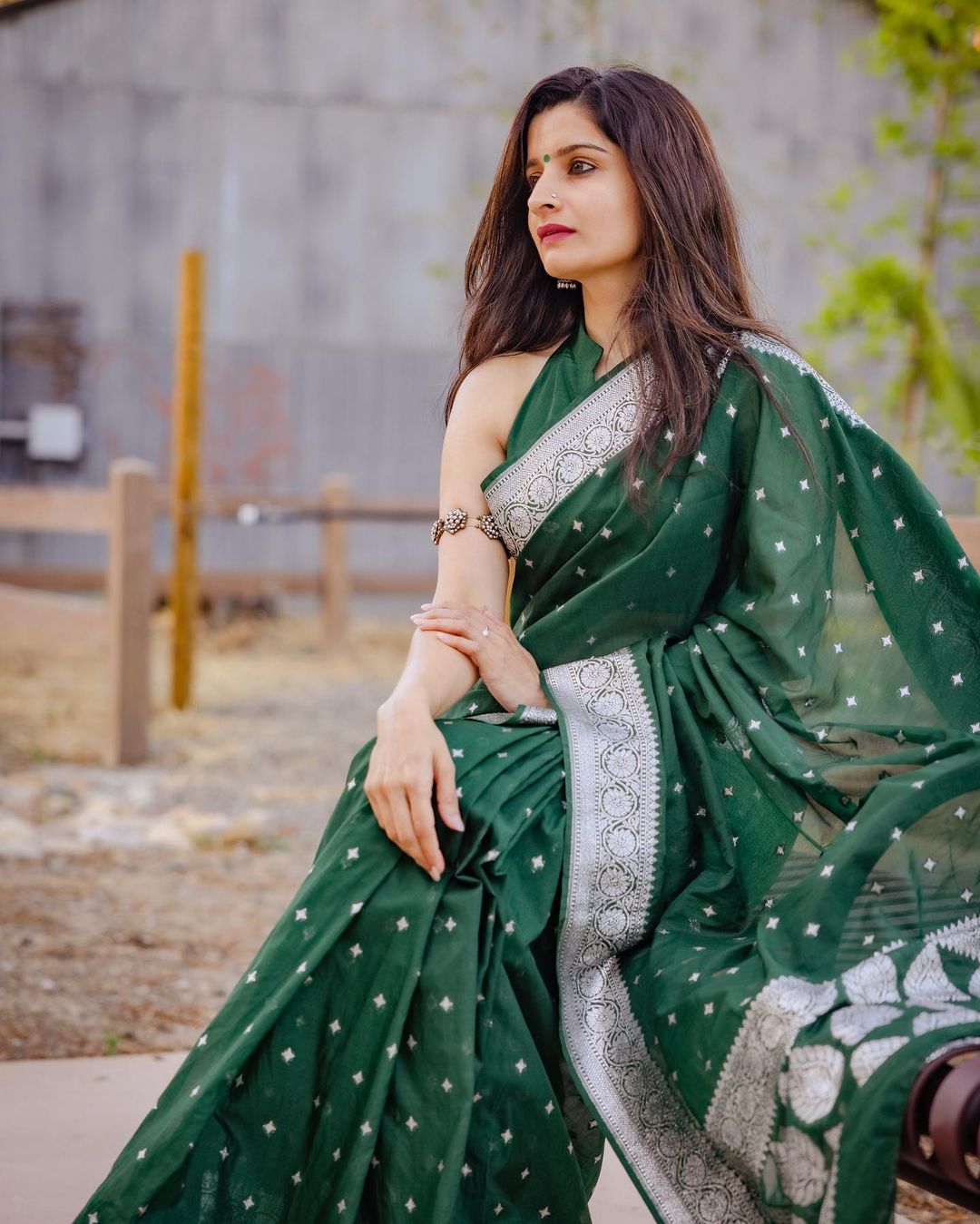 Cynosure Green Cotton Silk Saree With Rhapsodic Blouse Piece