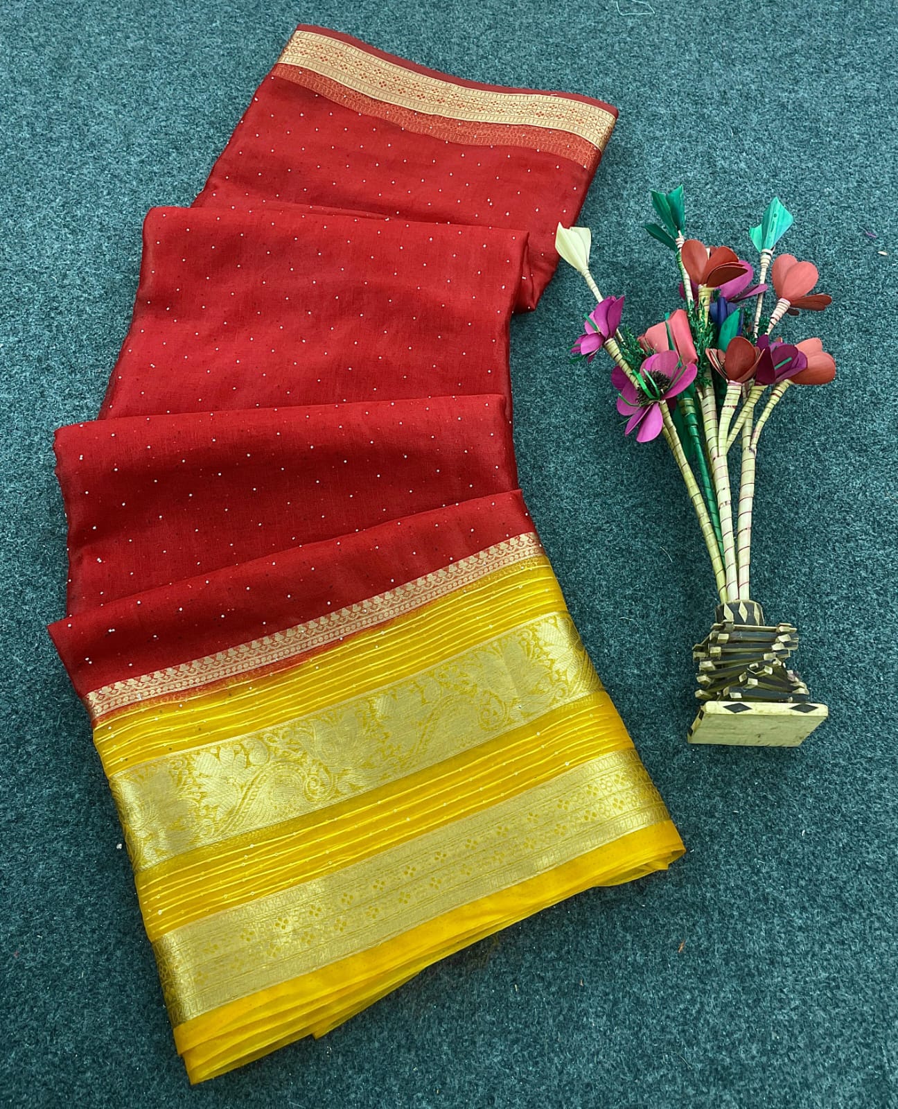 Inimitable Red Organza Silk Saree With Skinny Blouse Piece