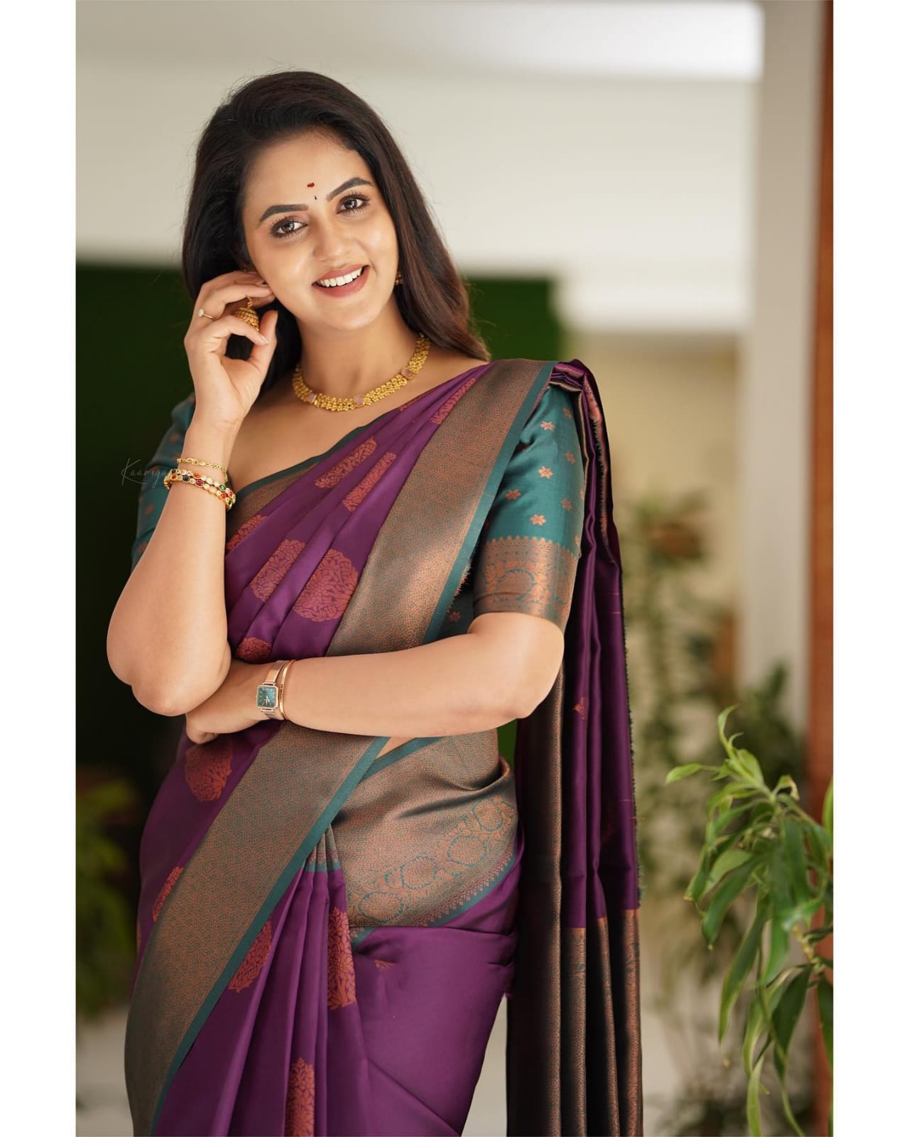 Lissome Purple Soft Silk Saree With Murmurous Blouse Piece