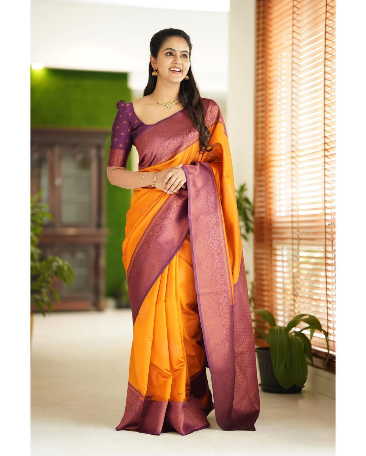 Imbrication Yellow Soft Silk Saree With Lissome Blouse Piece