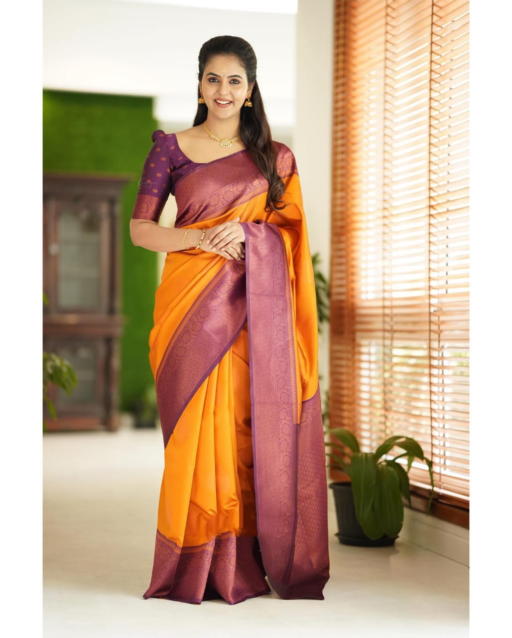 Imbrication Yellow Soft Silk Saree With Lissome Blouse Piece