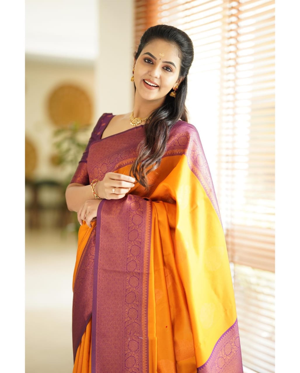 Imbrication Yellow Soft Silk Saree With Lissome Blouse Piece