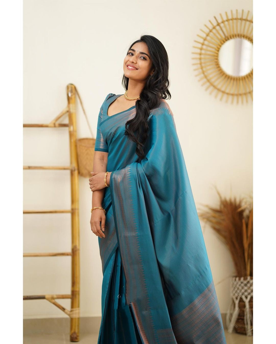 Gossamer Firozi Soft Silk Saree With Lassitude Blouse Piece