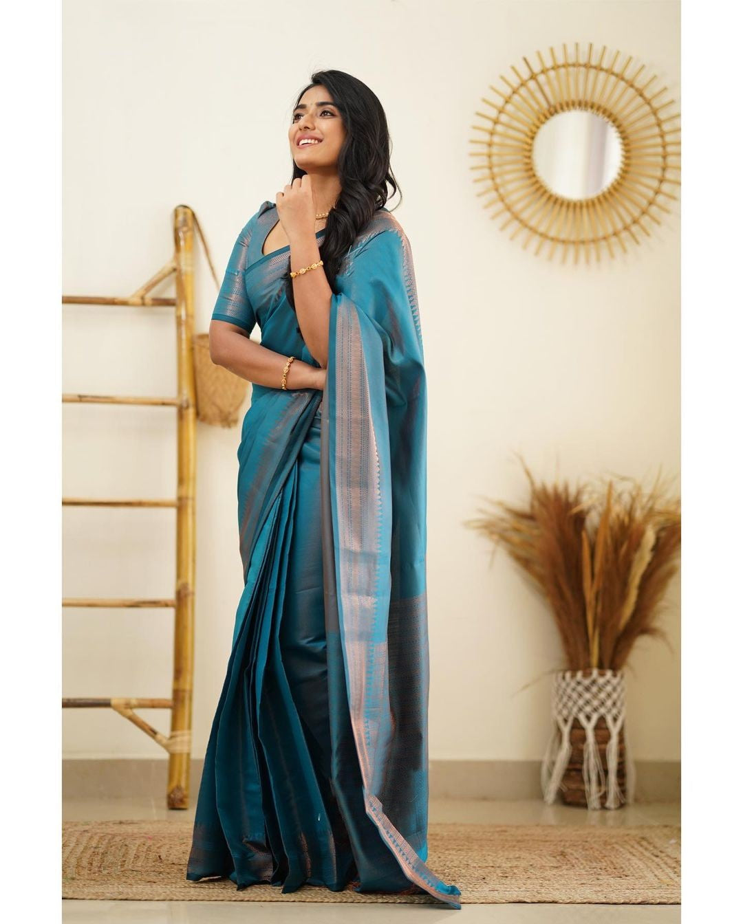 Gossamer Firozi Soft Silk Saree With Lassitude Blouse Piece