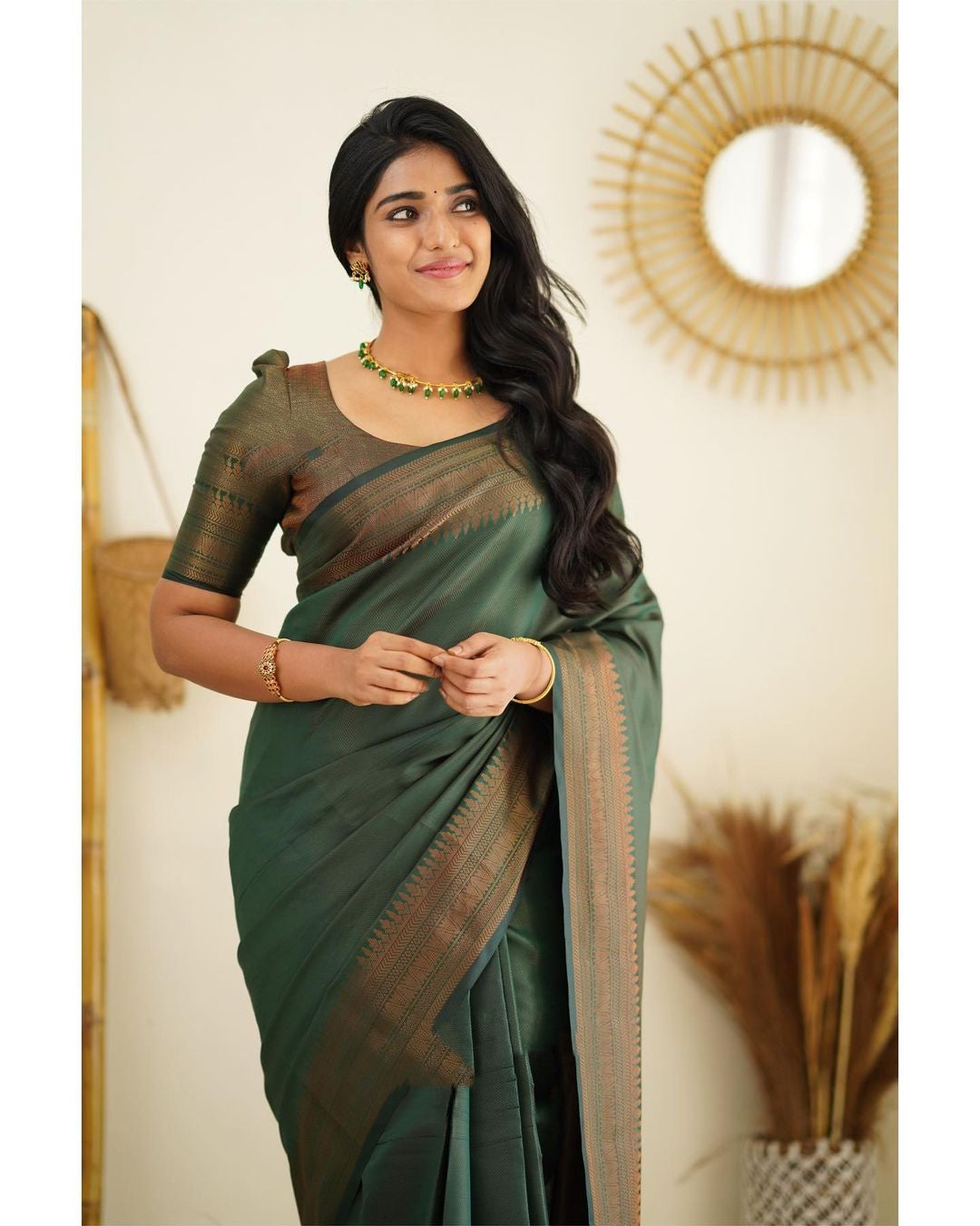 Fugacious Green Soft Silk Saree With Lagniappe Blouse Piece