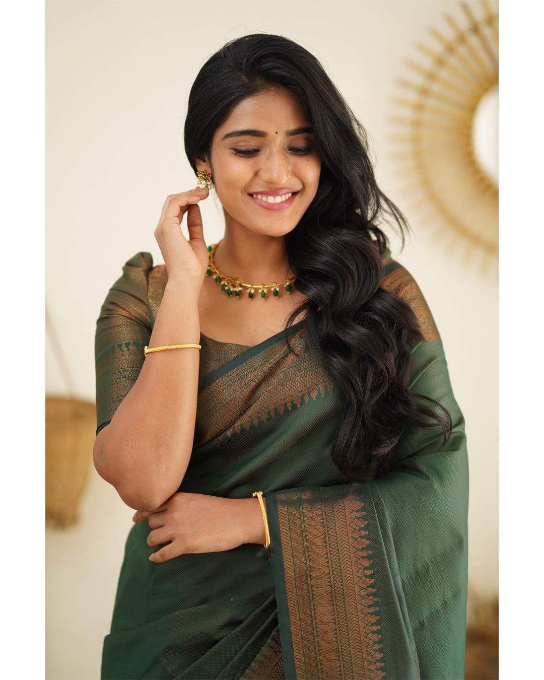 Fugacious Green Soft Silk Saree With Lagniappe Blouse Piece