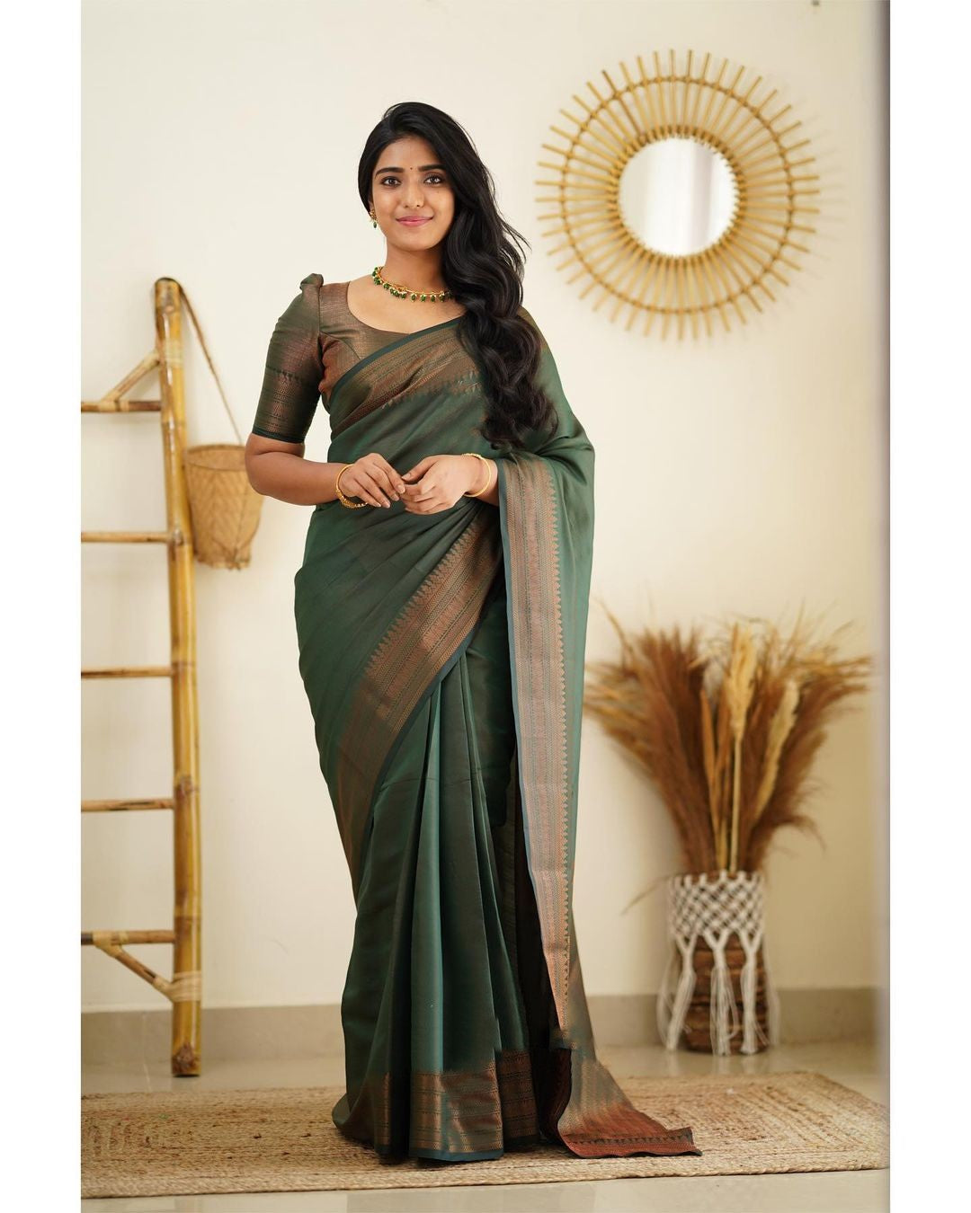 Fugacious Green Soft Silk Saree With Lagniappe Blouse Piece