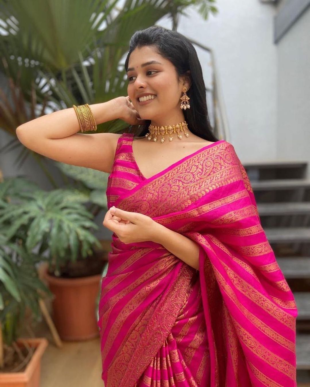 An insanely Pink Soft Silk Saree With Classic Blouse Piece