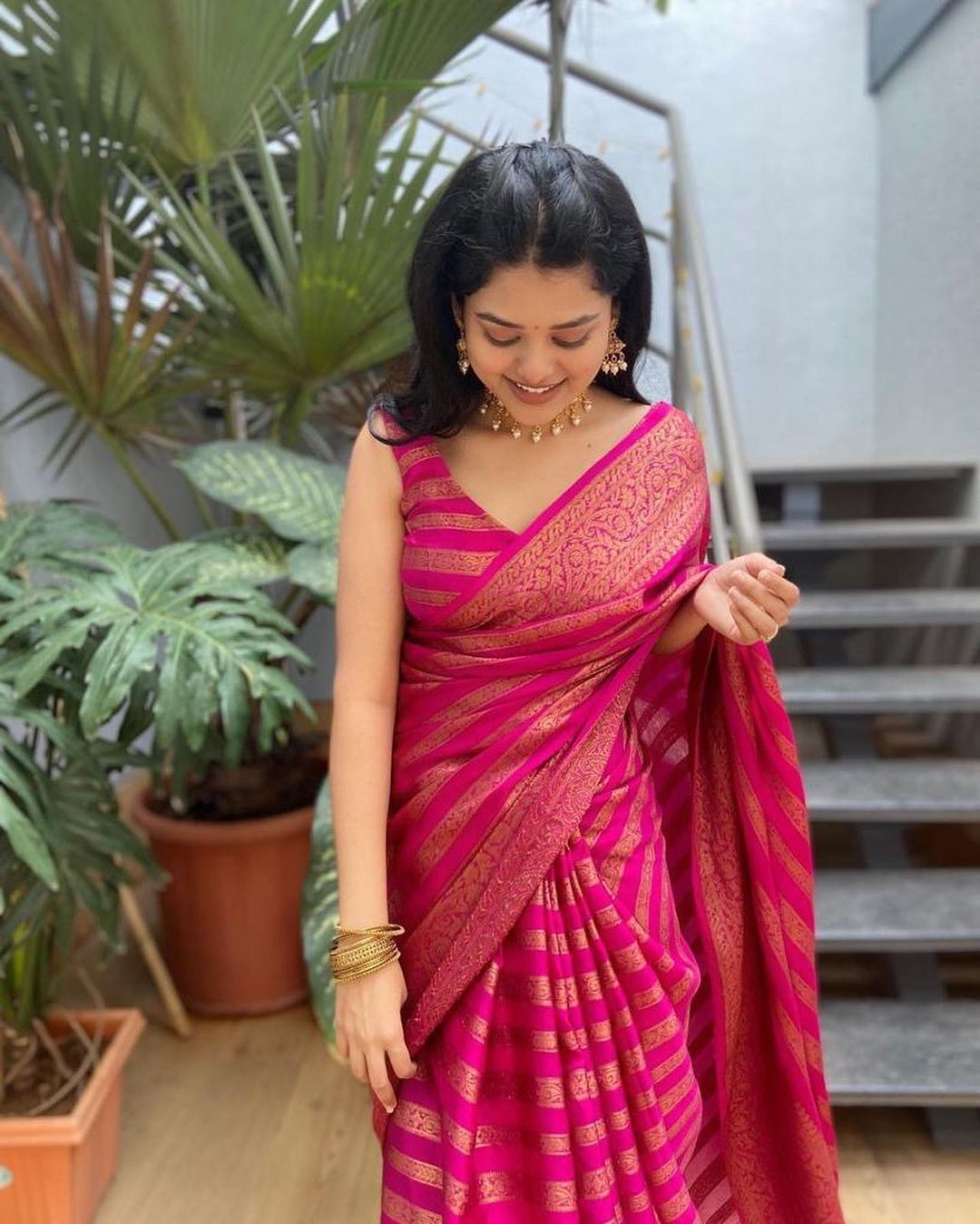 An insanely Pink Soft Silk Saree With Classic Blouse Piece