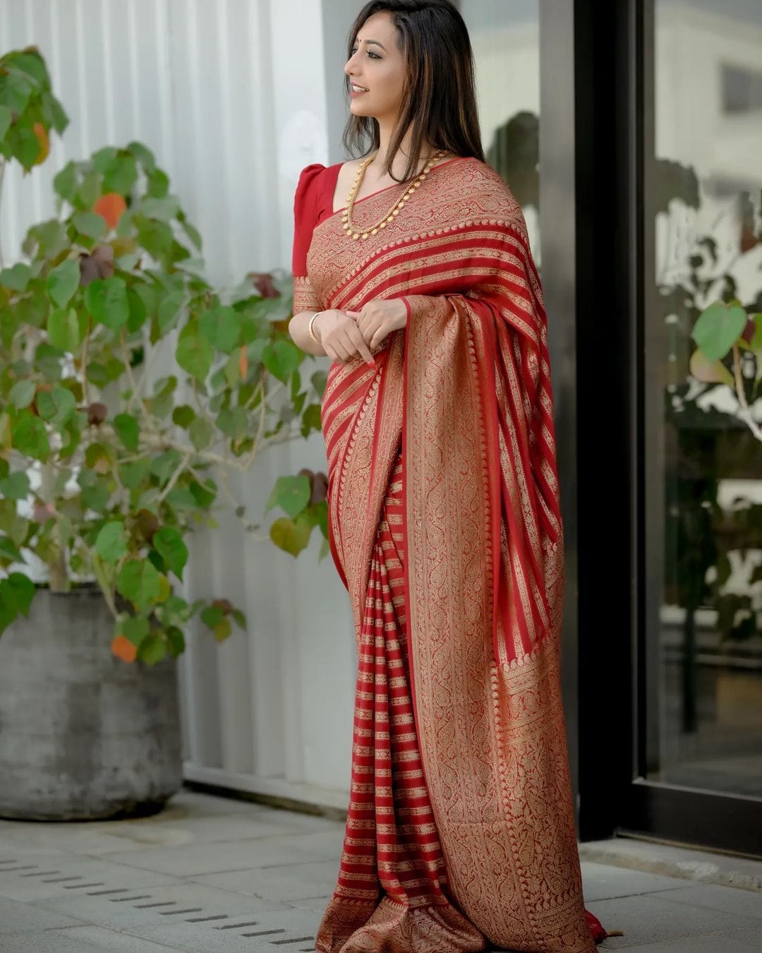 Surpassing Red Soft Silk Saree With Classic Blouse Piece