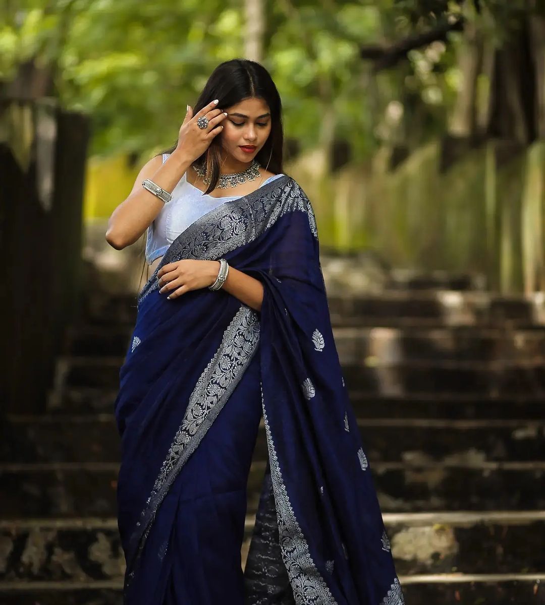 Sempiternal Navy Blue Soft Banarasi Silk Saree With Charismatic Blouse Piece