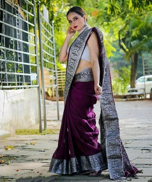 Inimitable Purple Soft Banarasi Silk Saree With Beautiful Blouse Piece