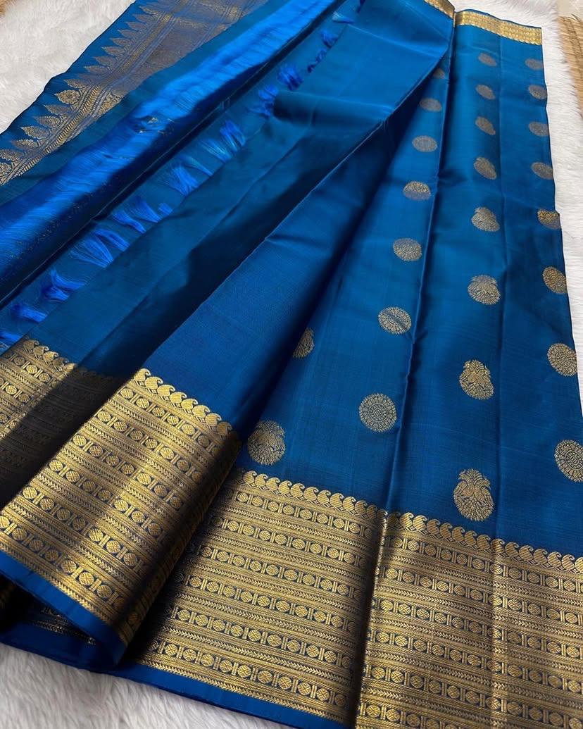 Stylish Blue Soft Silk Saree With Classy Blouse Piece