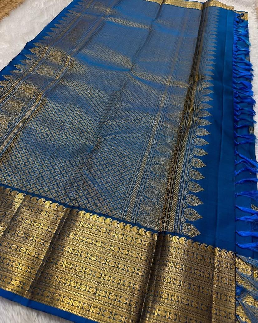 Stylish Blue Soft Silk Saree With Classy Blouse Piece