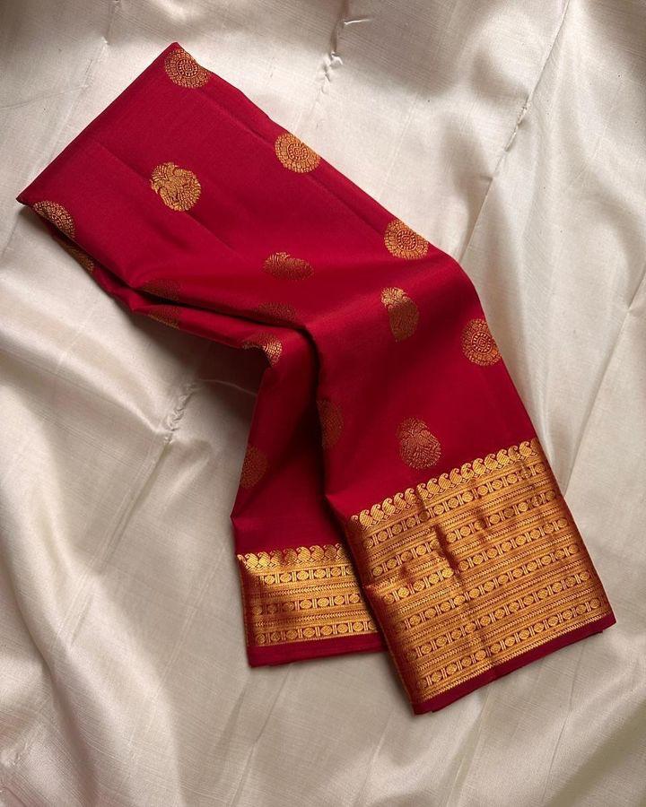 Wonderful Red Soft Silk Saree With Amazing Blouse Piece