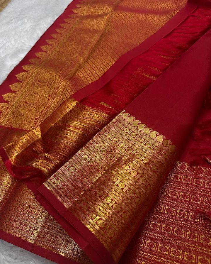 Wonderful Red Soft Silk Saree With Amazing Blouse Piece