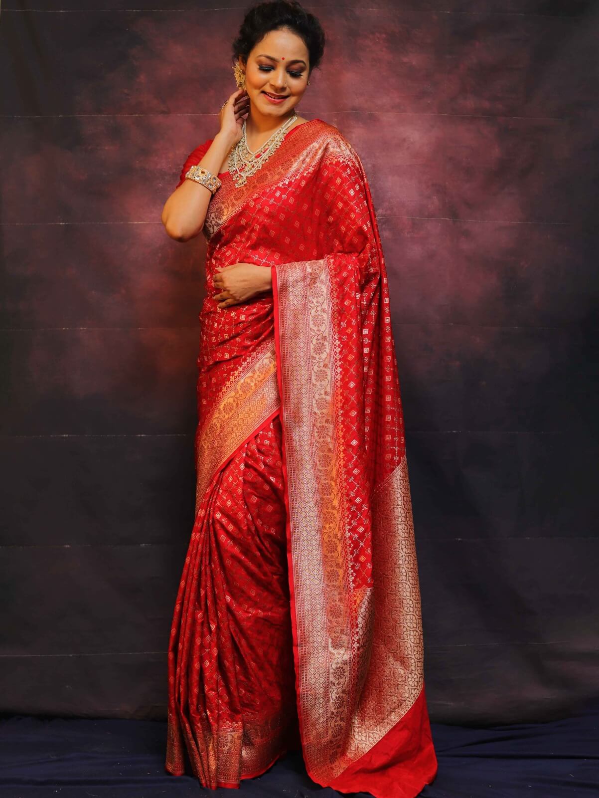 Sensational Red Soft Silk Saree With Marvellous Blouse Piece