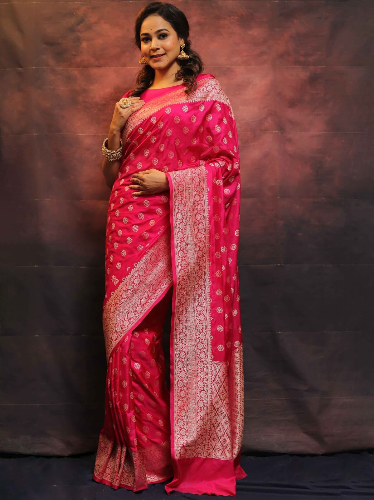 Seraphic Dark Pink Soft Silk Saree With Marvellous Blouse Piece