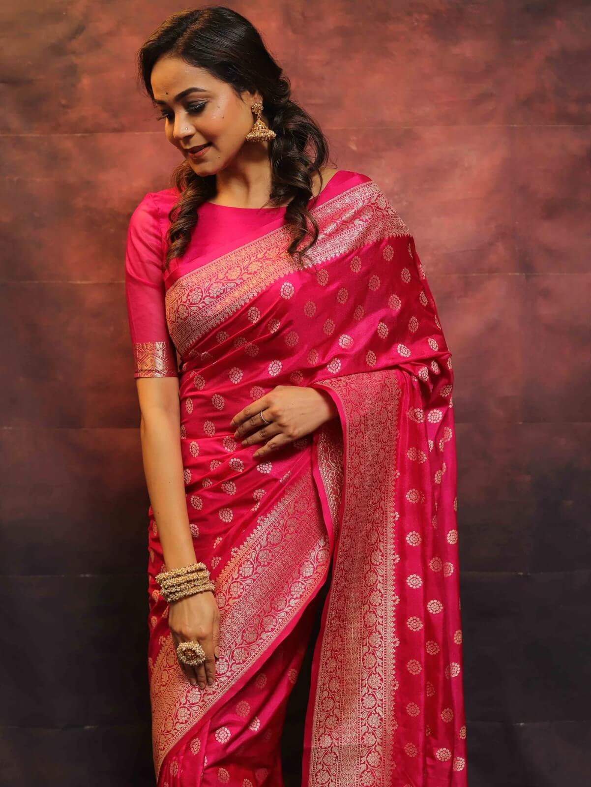 Seraphic Dark Pink Soft Silk Saree With Marvellous Blouse Piece