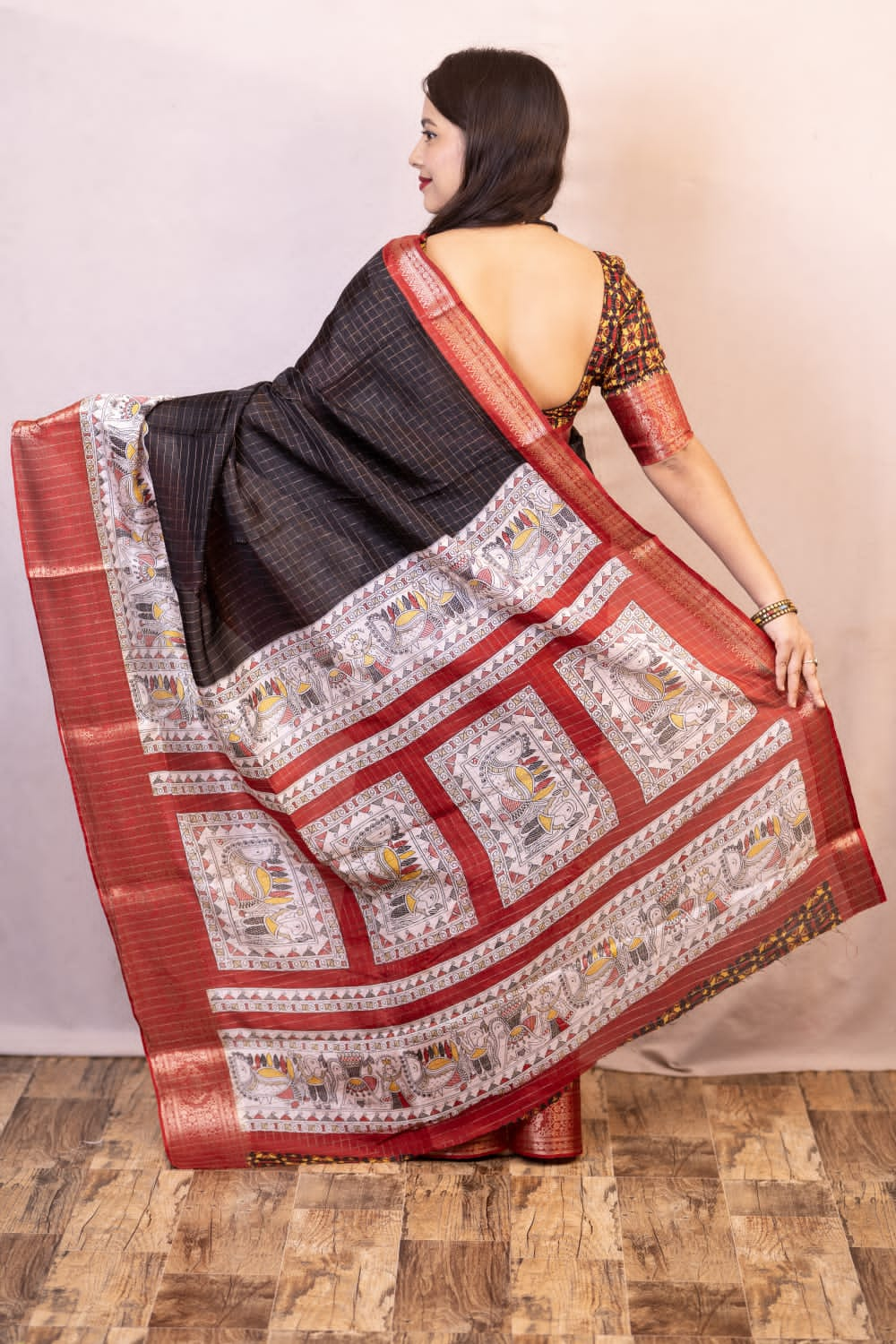 Evanescent Black Digital Printed Dola Silk Saree With Innovative Blouse Piece