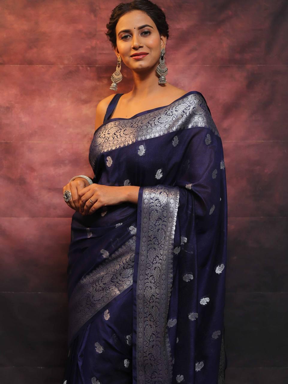 Exemplary Navy Blue Soft Silk Saree With Glittering Blouse Piece