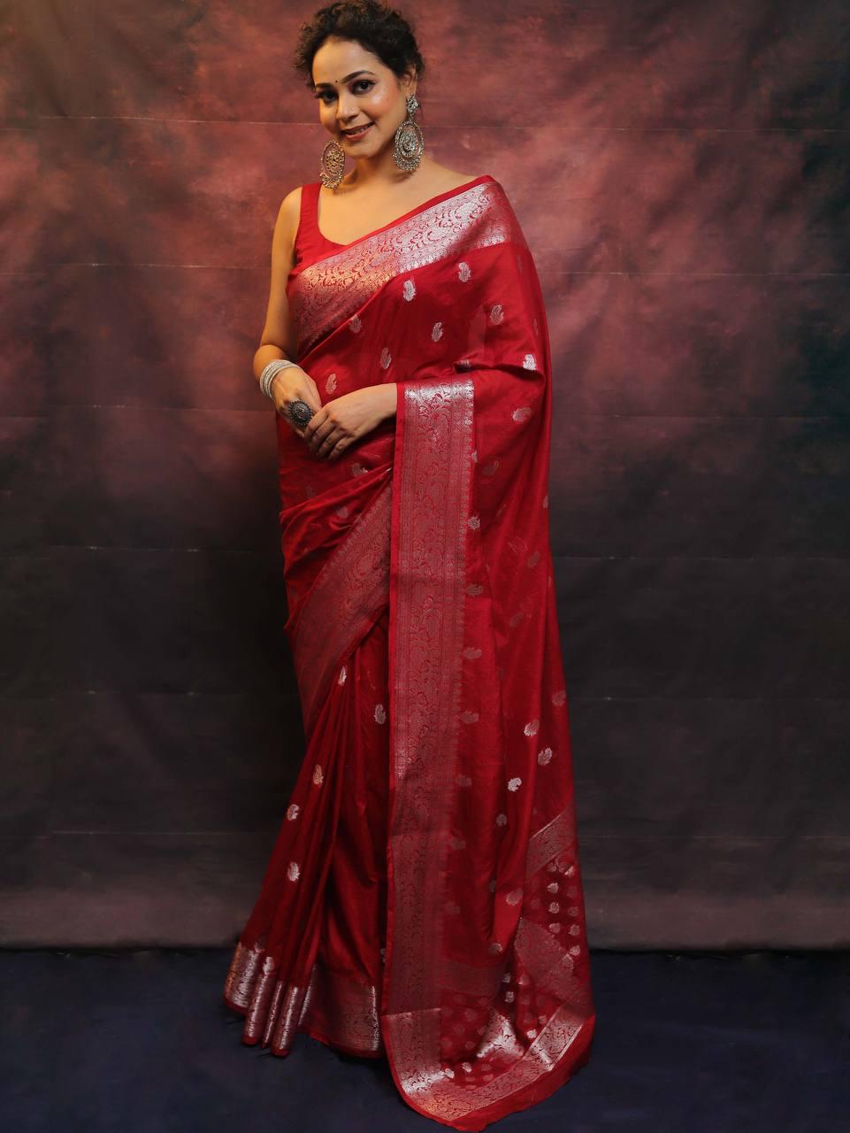 Winsome Red Soft Silk Saree With Alluring Blouse Piece