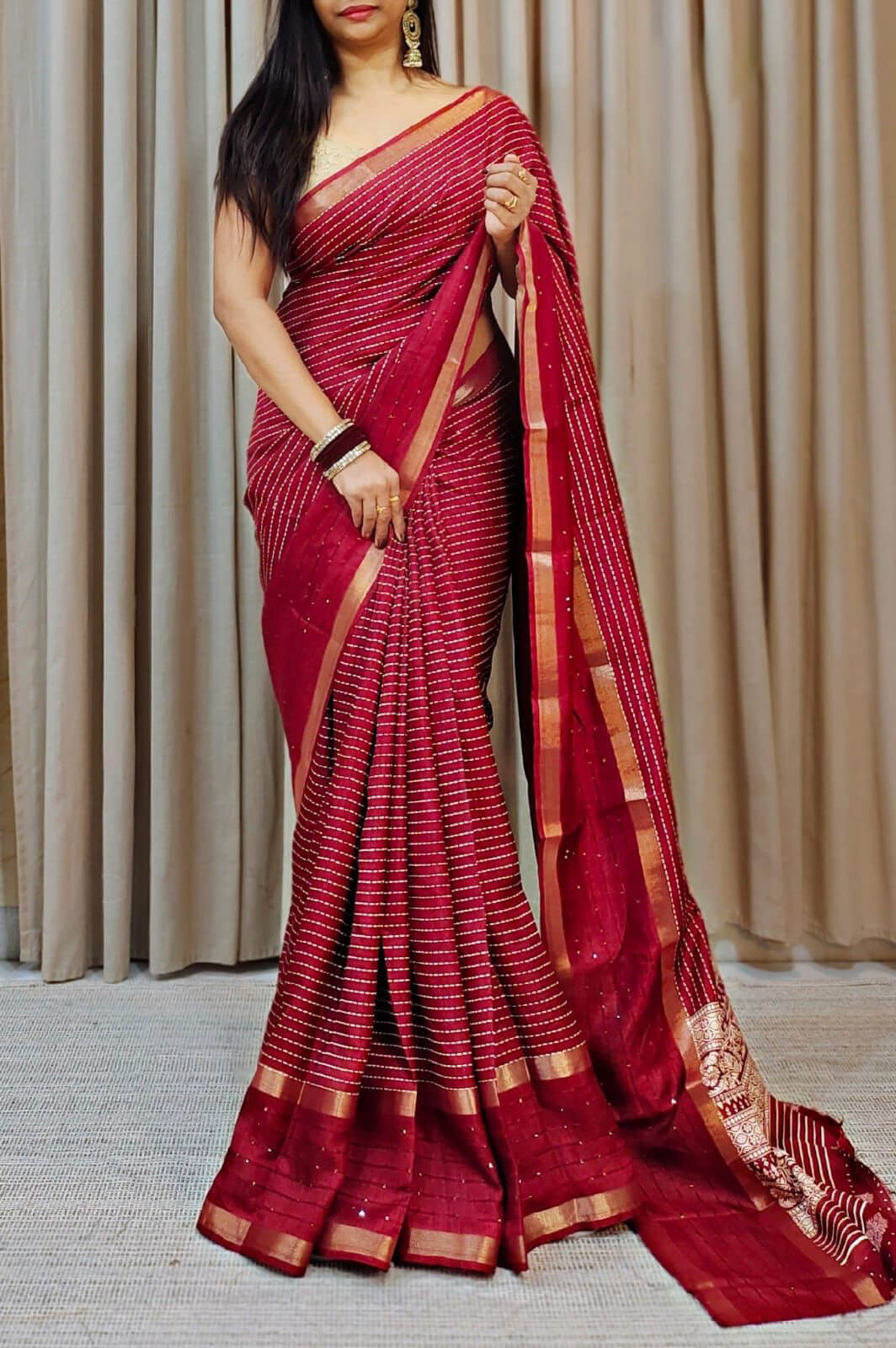 Luminous Red Digital Printed Dola Silk Saree With Brood Blouse Piece