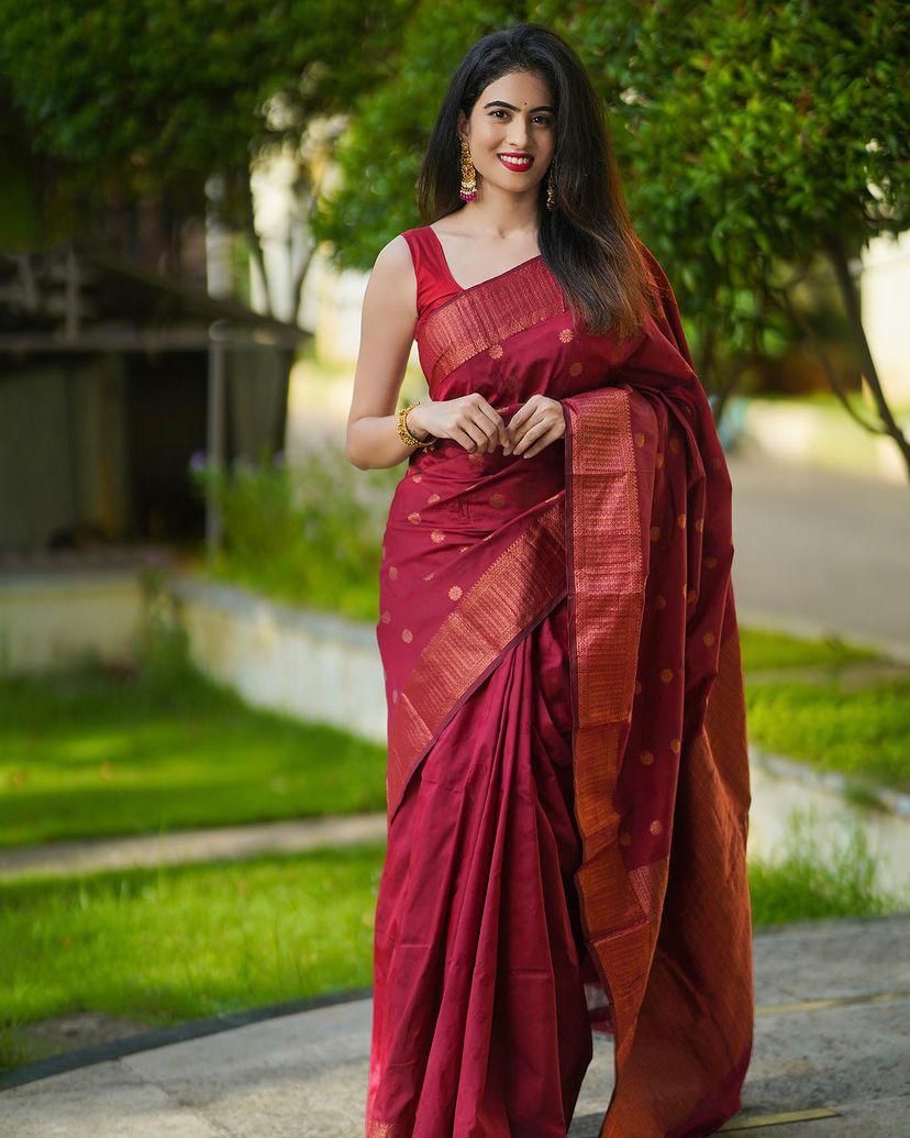 Charismatic Maroon Soft Silk Saree With Incomparable Blouse Piece