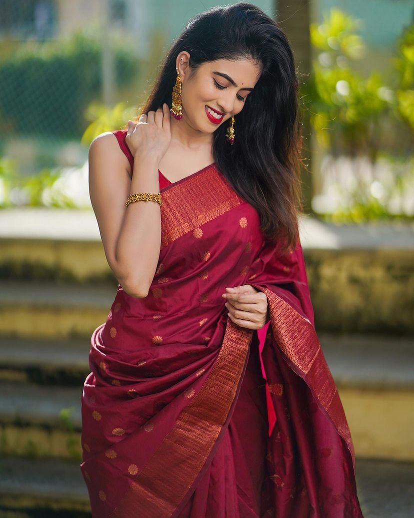 Charismatic Maroon Soft Silk Saree With Incomparable Blouse Piece