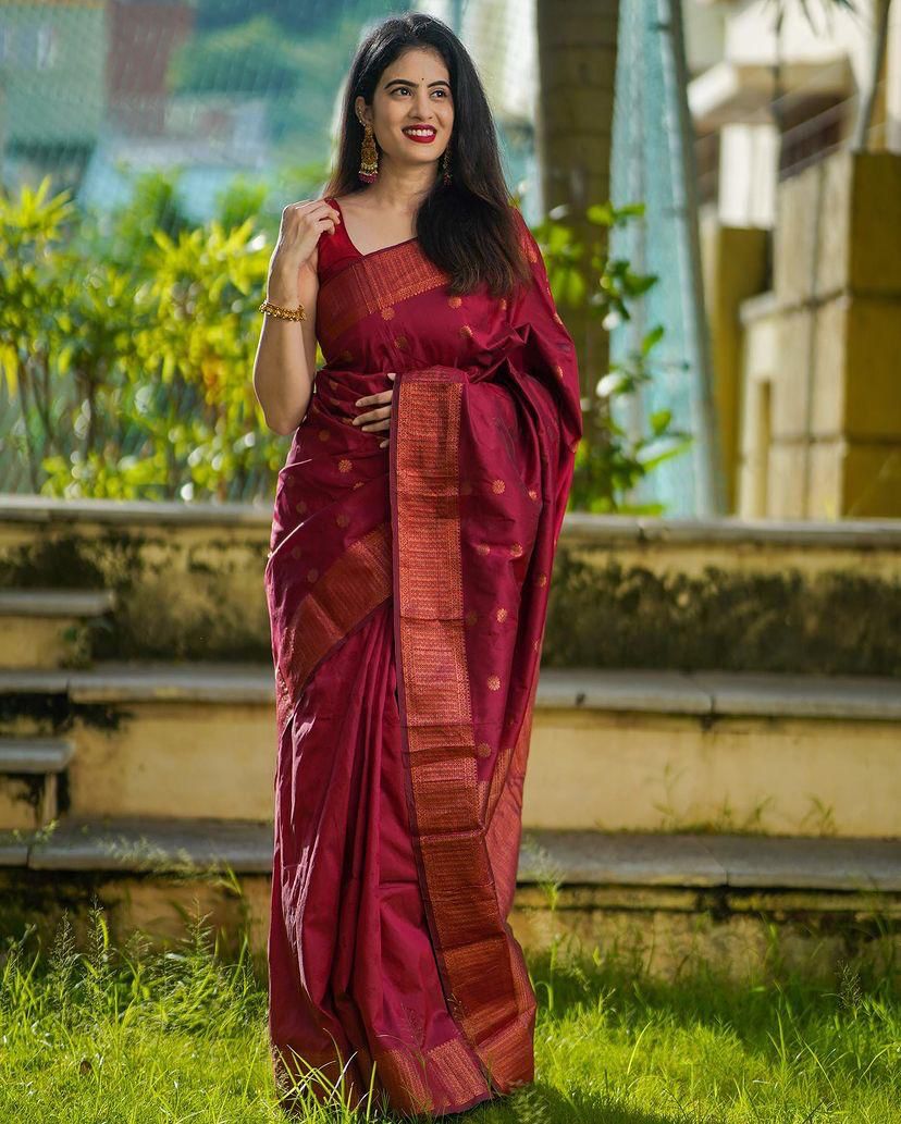 Charismatic Maroon Soft Silk Saree With Incomparable Blouse Piece