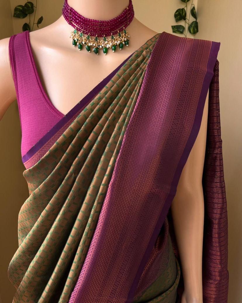 Enthralling Mehndi Soft Silk Saree With Improbable Blouse Piece