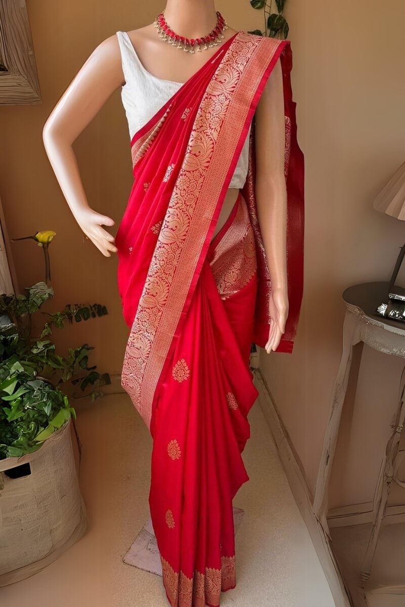 Charming Red Soft Silk Saree With Sizzling Blouse Piece