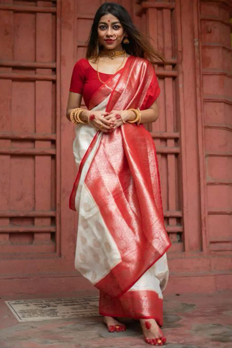 Pleasurable Off White Soft Silk Saree With Profuse Blouse Piece