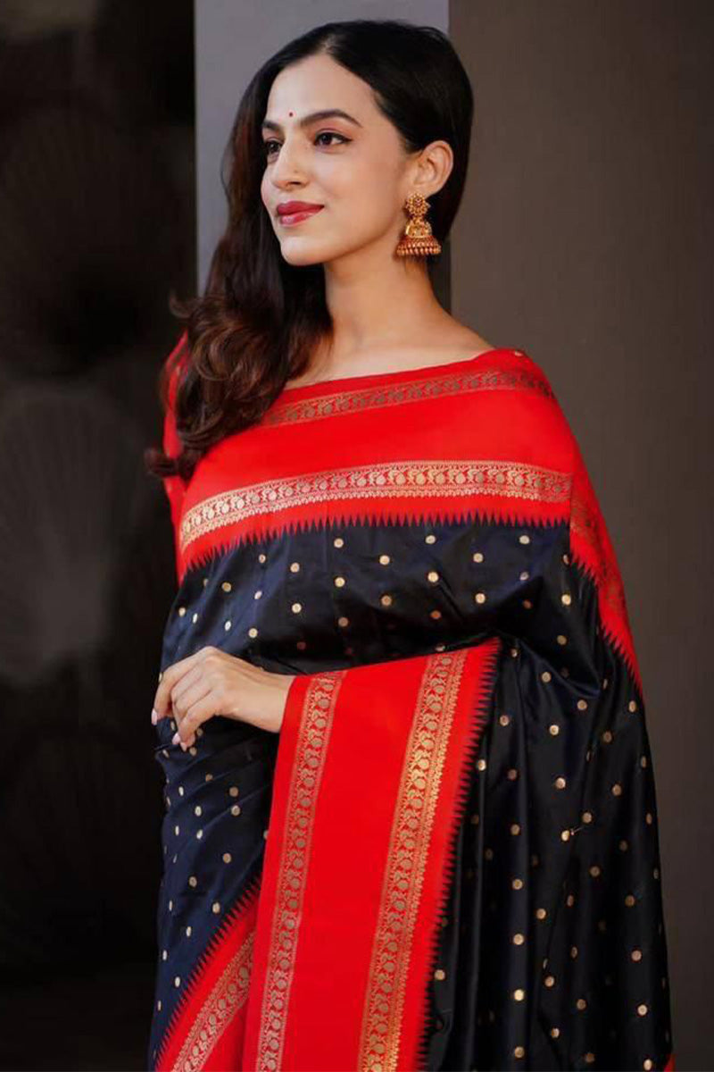 Majestic Black Soft Silk Saree With Easy on the eyes Blouse Piece