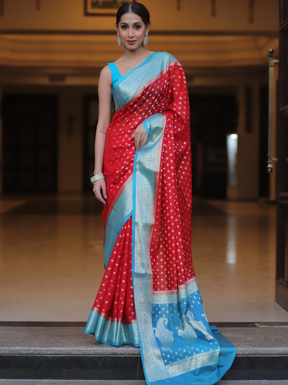 Enigmatic Red Soft Silk Saree With Splendorous Blouse Piece