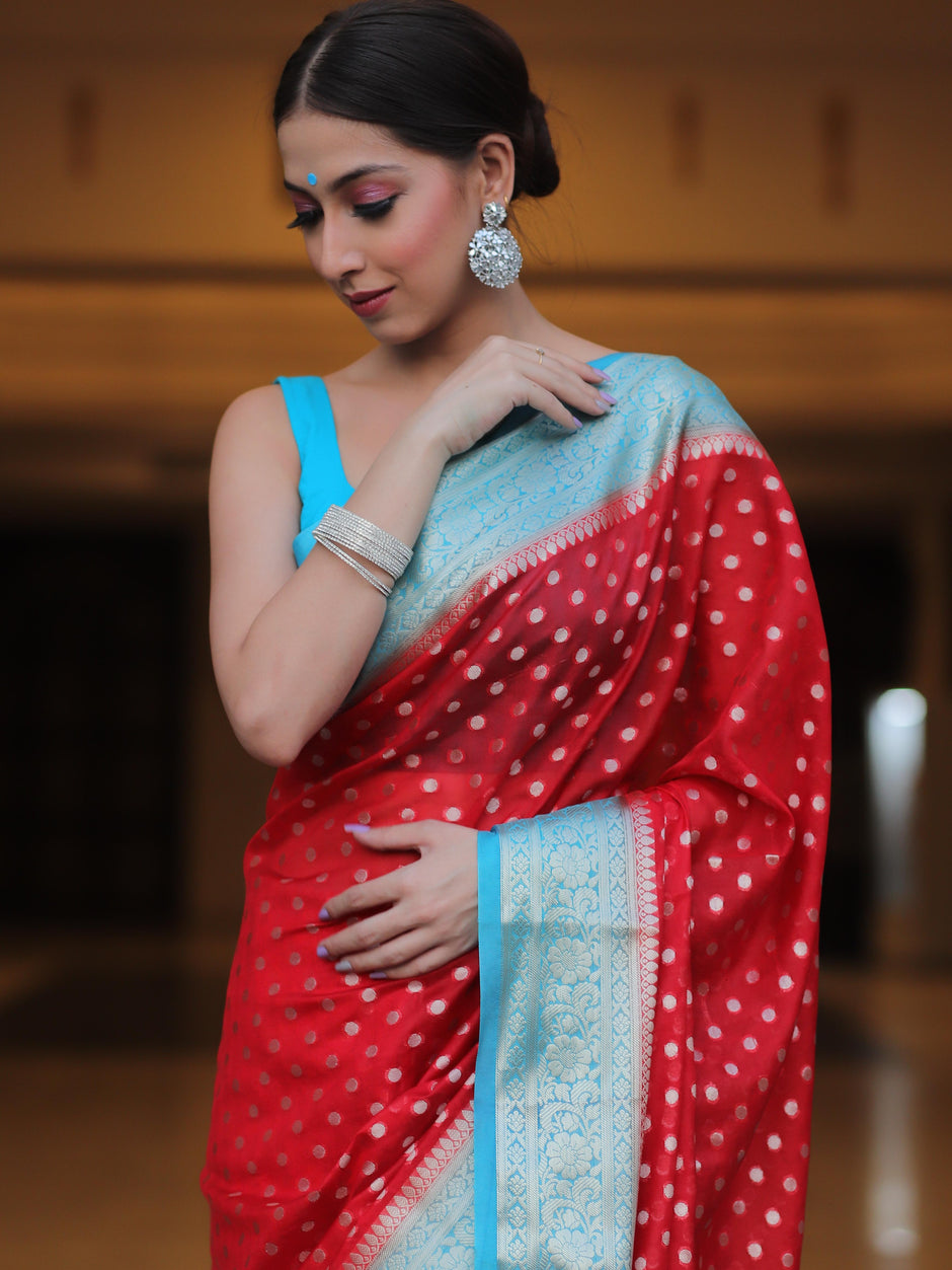 Enigmatic Red Soft Silk Saree With Splendorous Blouse Piece