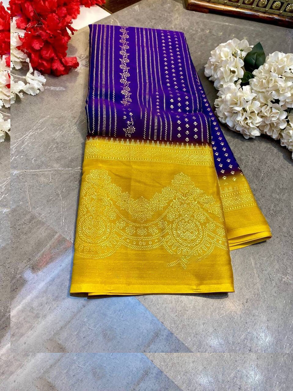 Proficient Royal Blue Digital Printed Chiffon Saree With Pleasant Blouse Piece