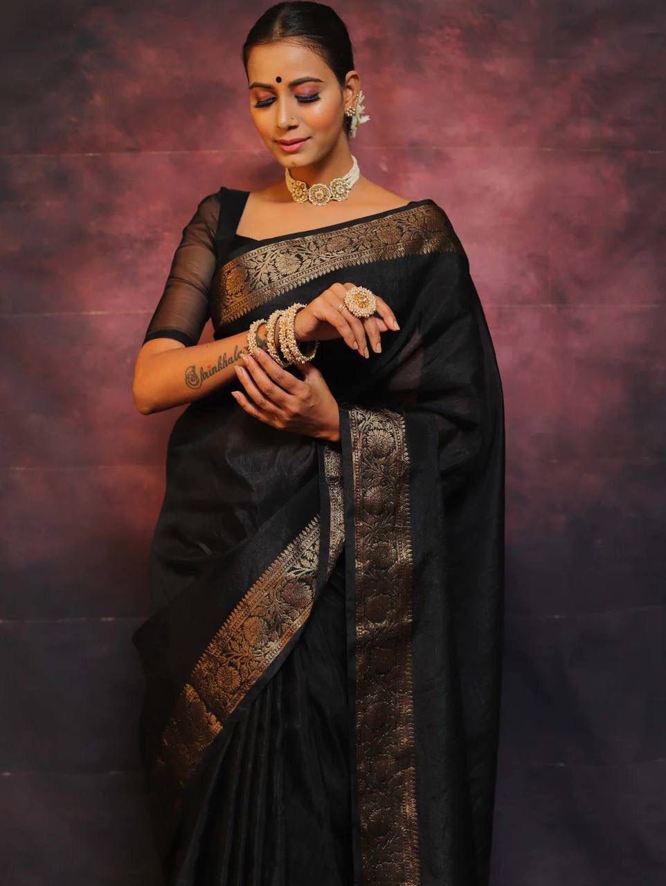 Confounding Black Soft Silk Saree With Redolent Blouse Piece