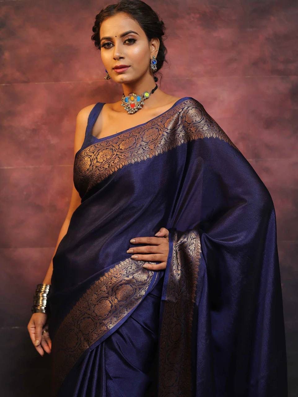 Imbrication Navy Blue Soft Silk Saree With Delectable Blouse Piece